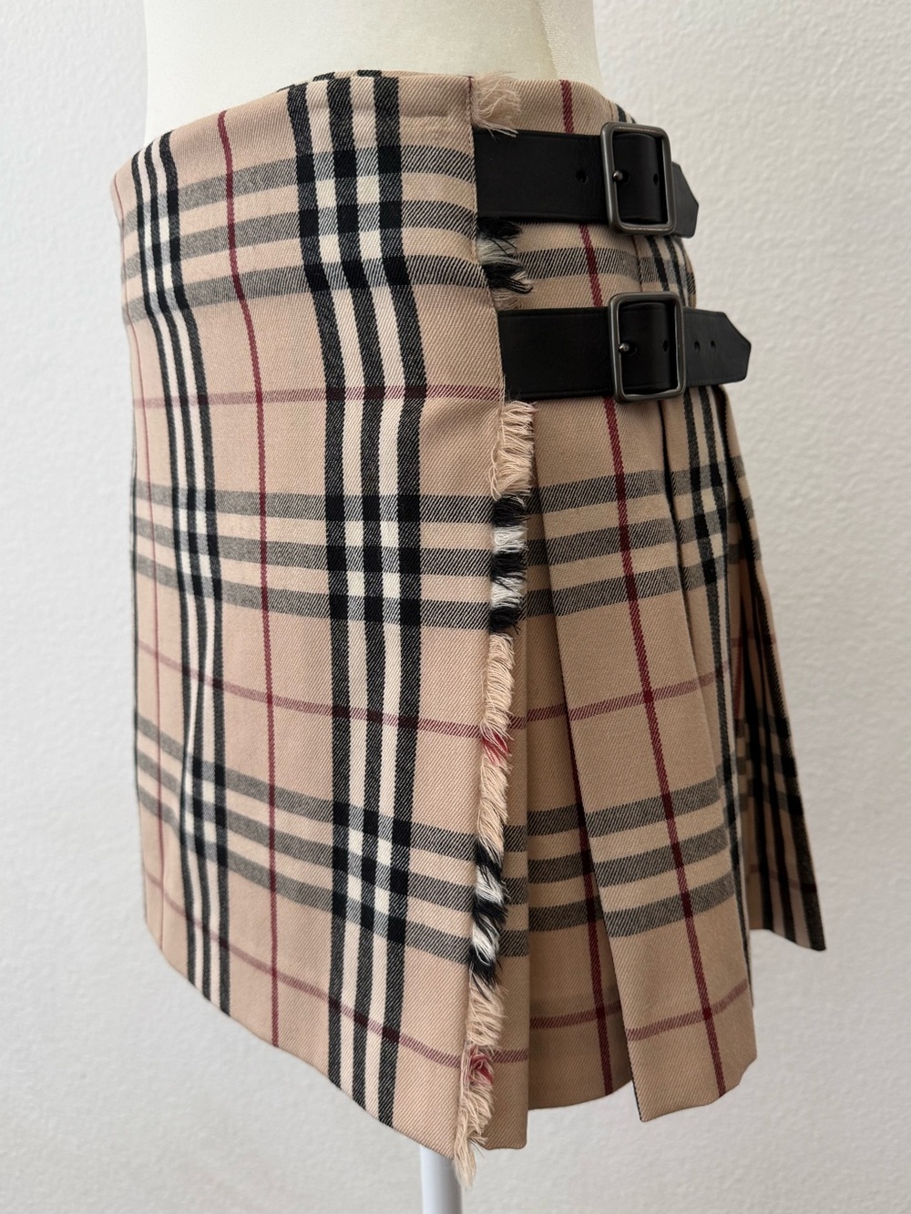 Vtg Burberry London Nova Check Solid Brass Buckle Pleated Wool Kilt Skirt Y2K